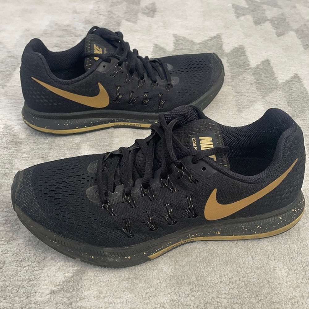 Nike Zoom Pegasus 33 Black and Gold